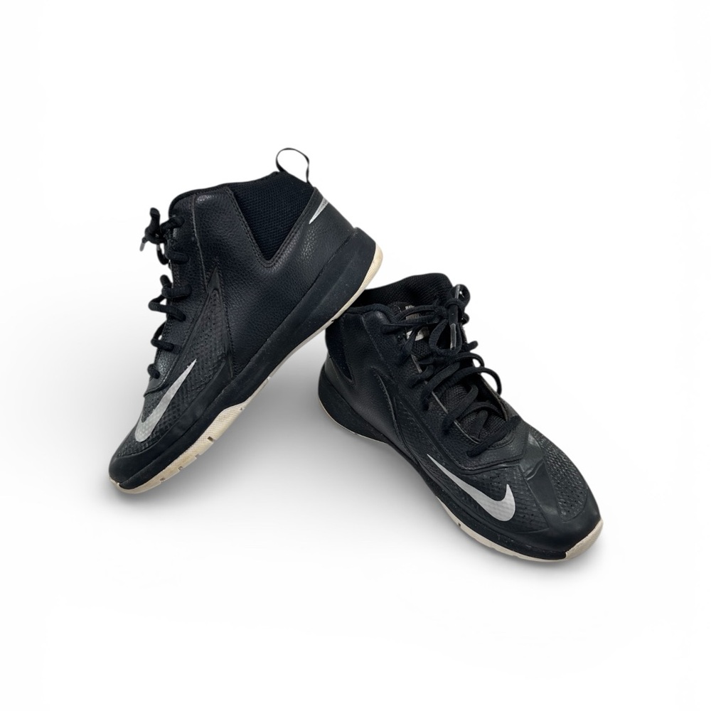 Nike Team Hustle D7 Mid Top Basketball Sneaker Athletic Shoe Black Size 3